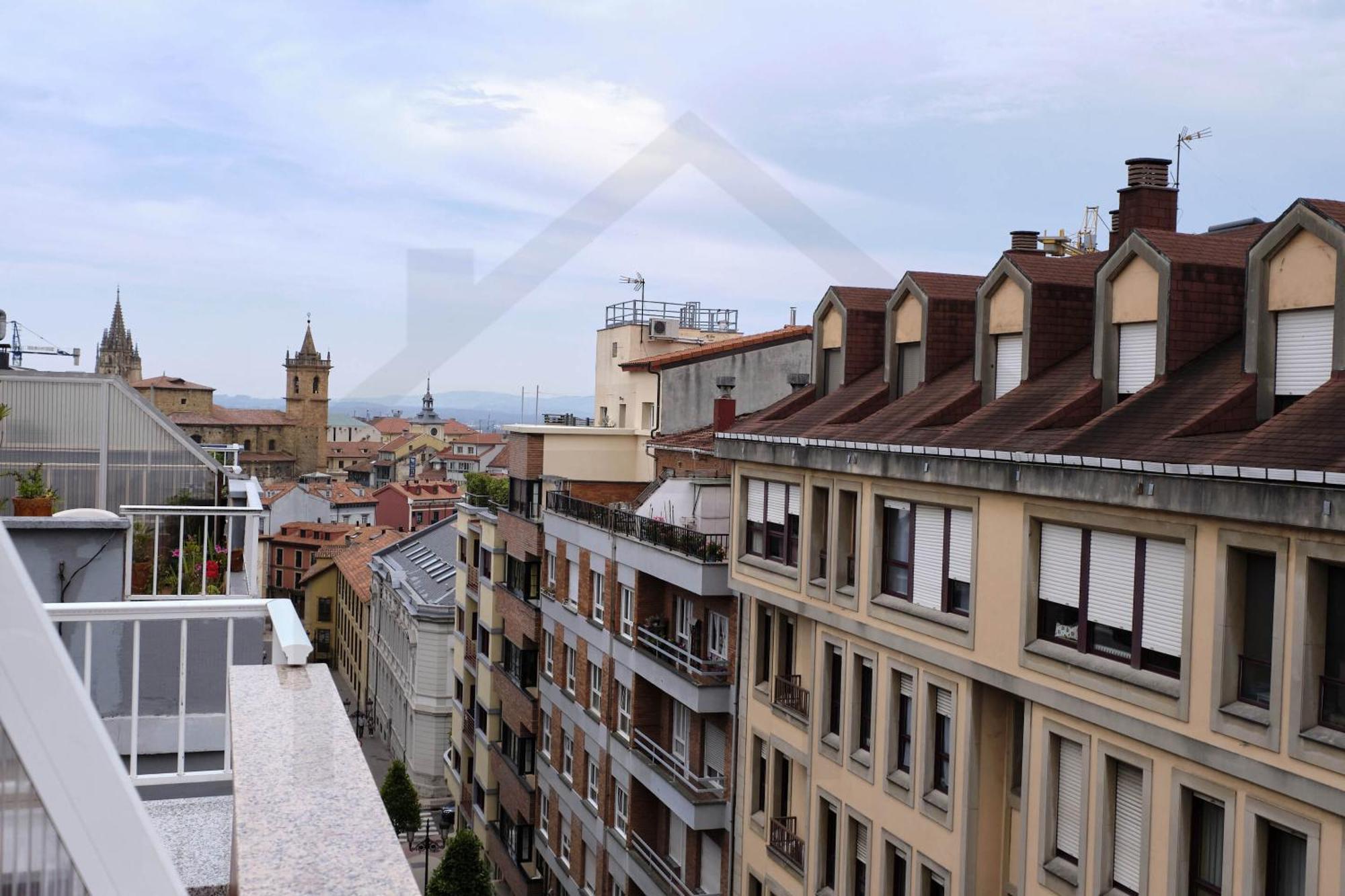 Atico Quintana I - Con Terraza, Vistas A La Ciudad, En El Centro, Con Wifi Y Garaje Apartment Oviedo Bagian luar foto