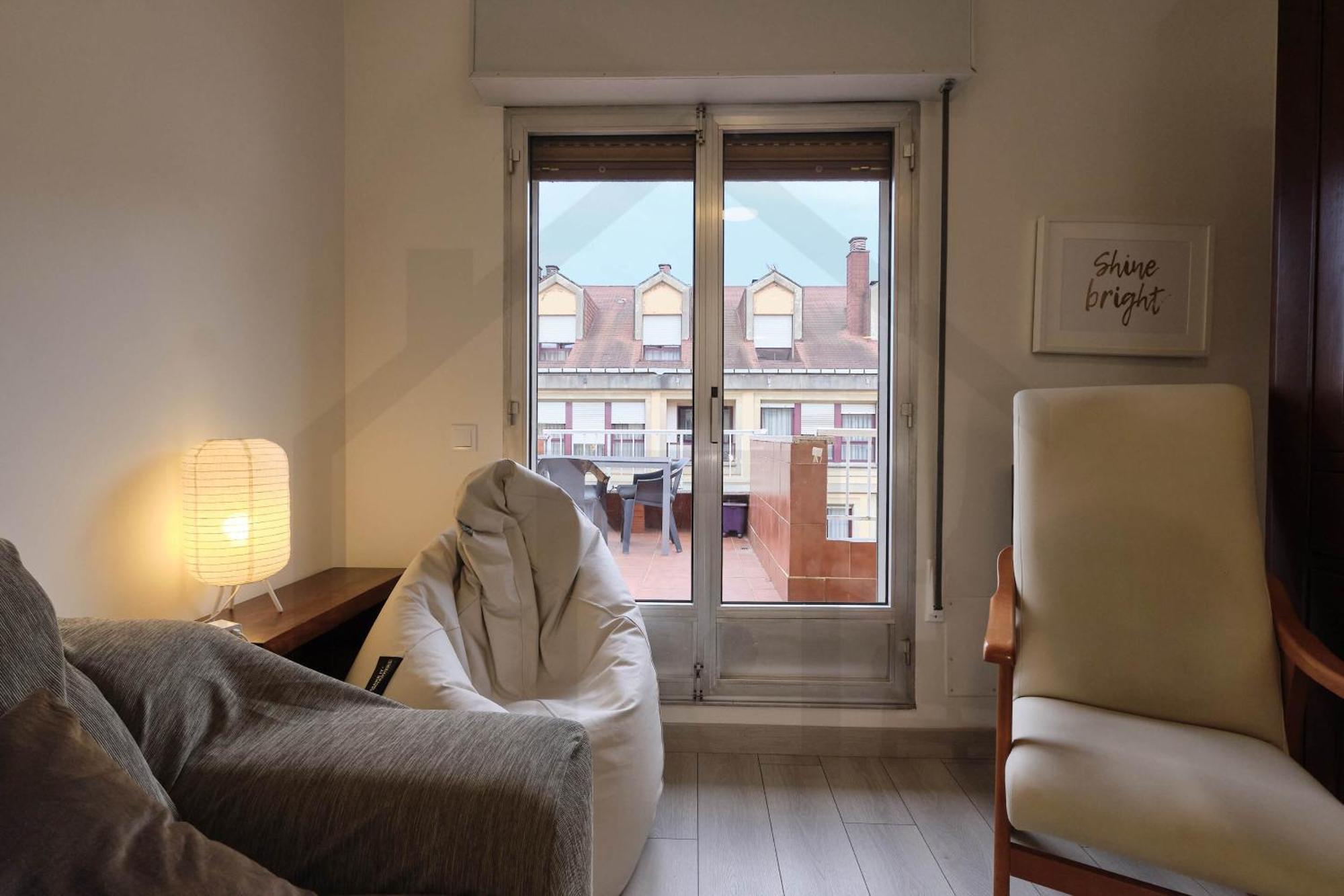 Atico Quintana I - Con Terraza, Vistas A La Ciudad, En El Centro, Con Wifi Y Garaje Apartment Oviedo Bagian luar foto