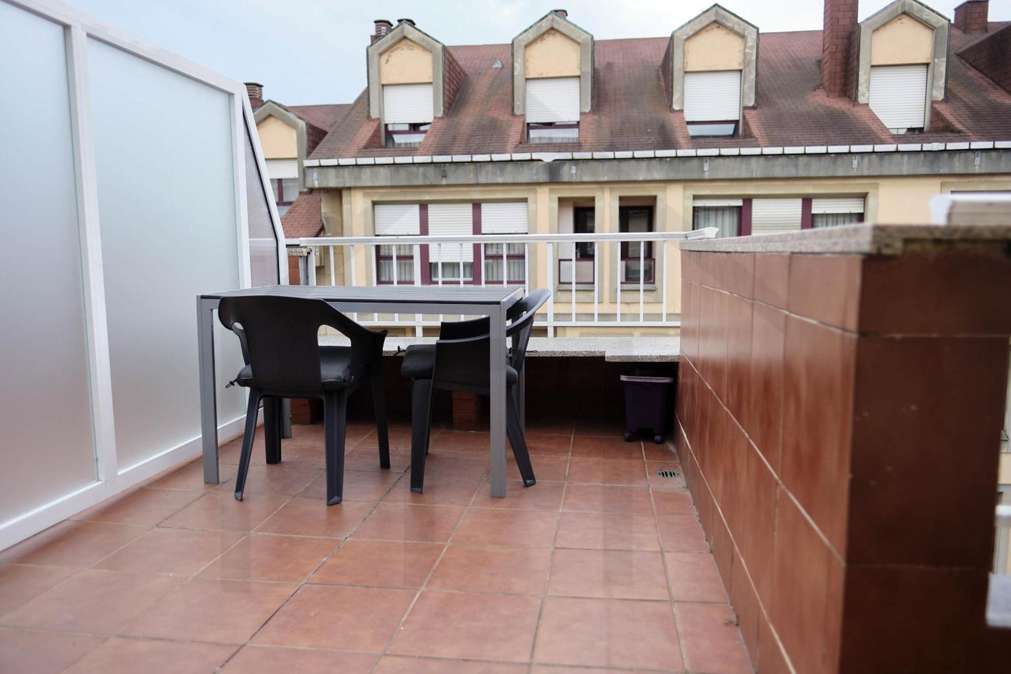 Atico Quintana I - Con Terraza, Vistas A La Ciudad, En El Centro, Con Wifi Y Garaje Apartment Oviedo Bagian luar foto