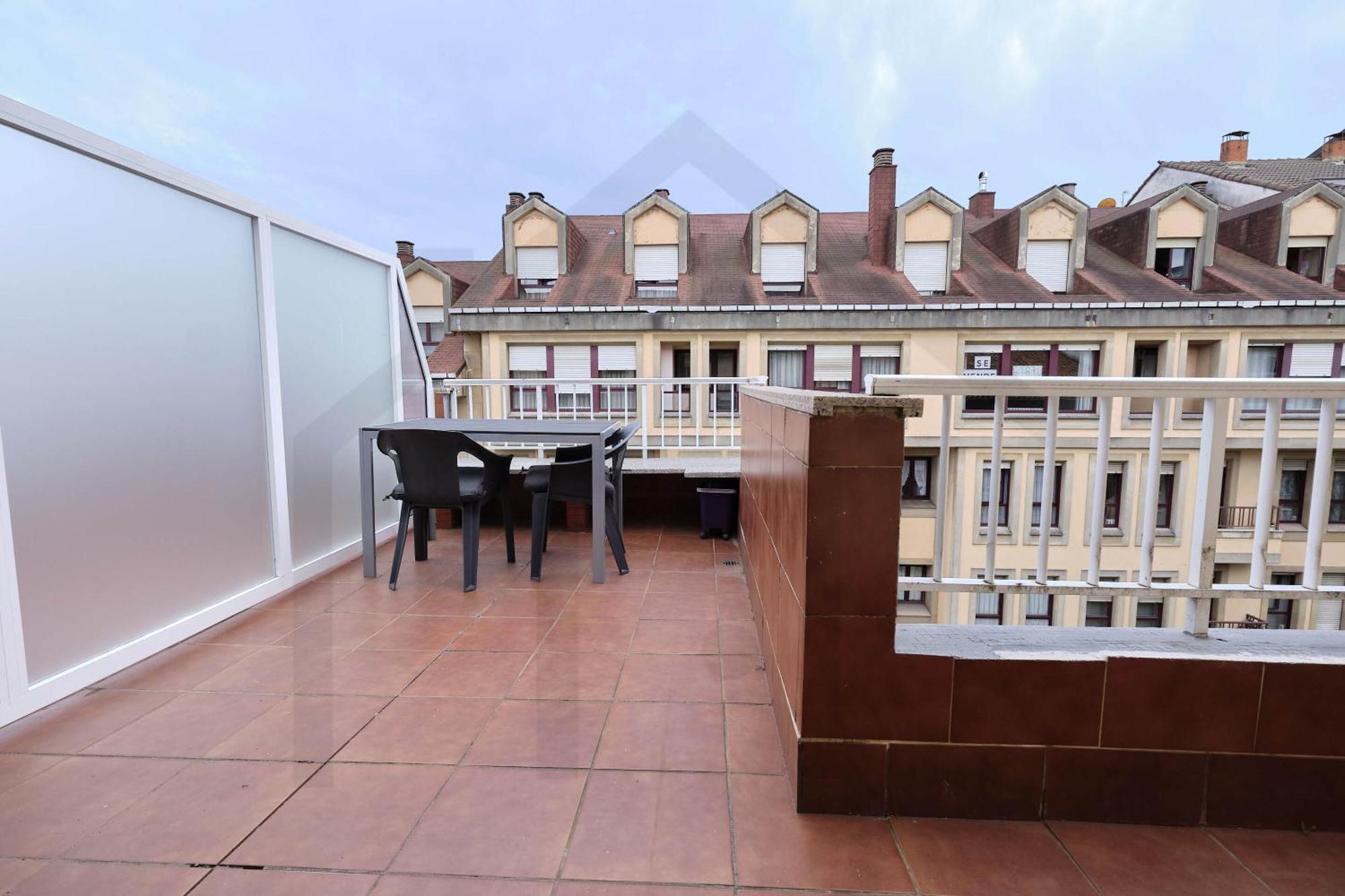Atico Quintana I - Con Terraza, Vistas A La Ciudad, En El Centro, Con Wifi Y Garaje Apartment Oviedo Bagian luar foto