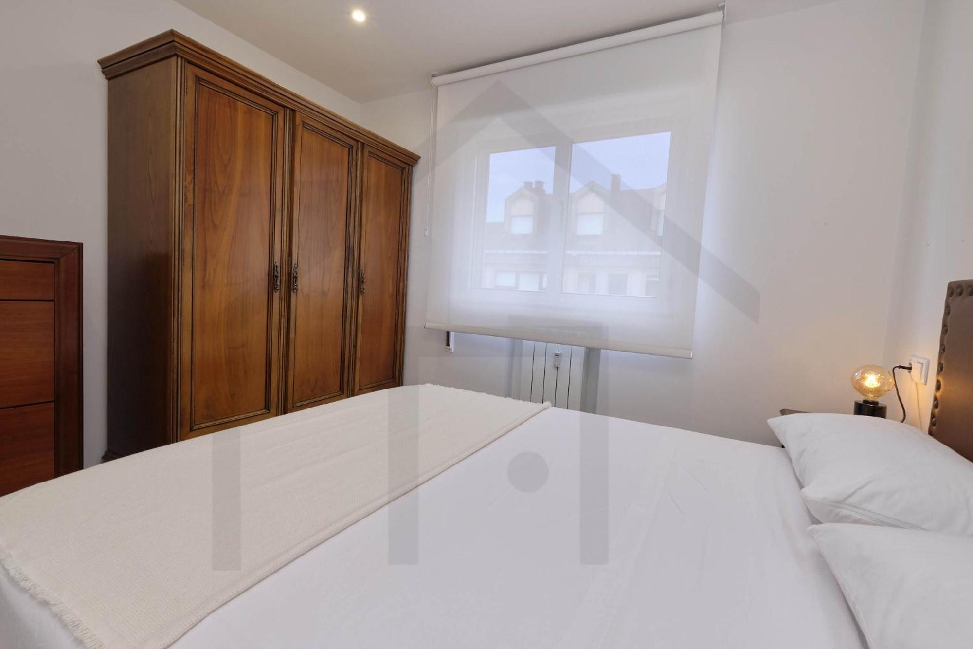 Atico Quintana I - Con Terraza, Vistas A La Ciudad, En El Centro, Con Wifi Y Garaje Apartment Oviedo Bagian luar foto