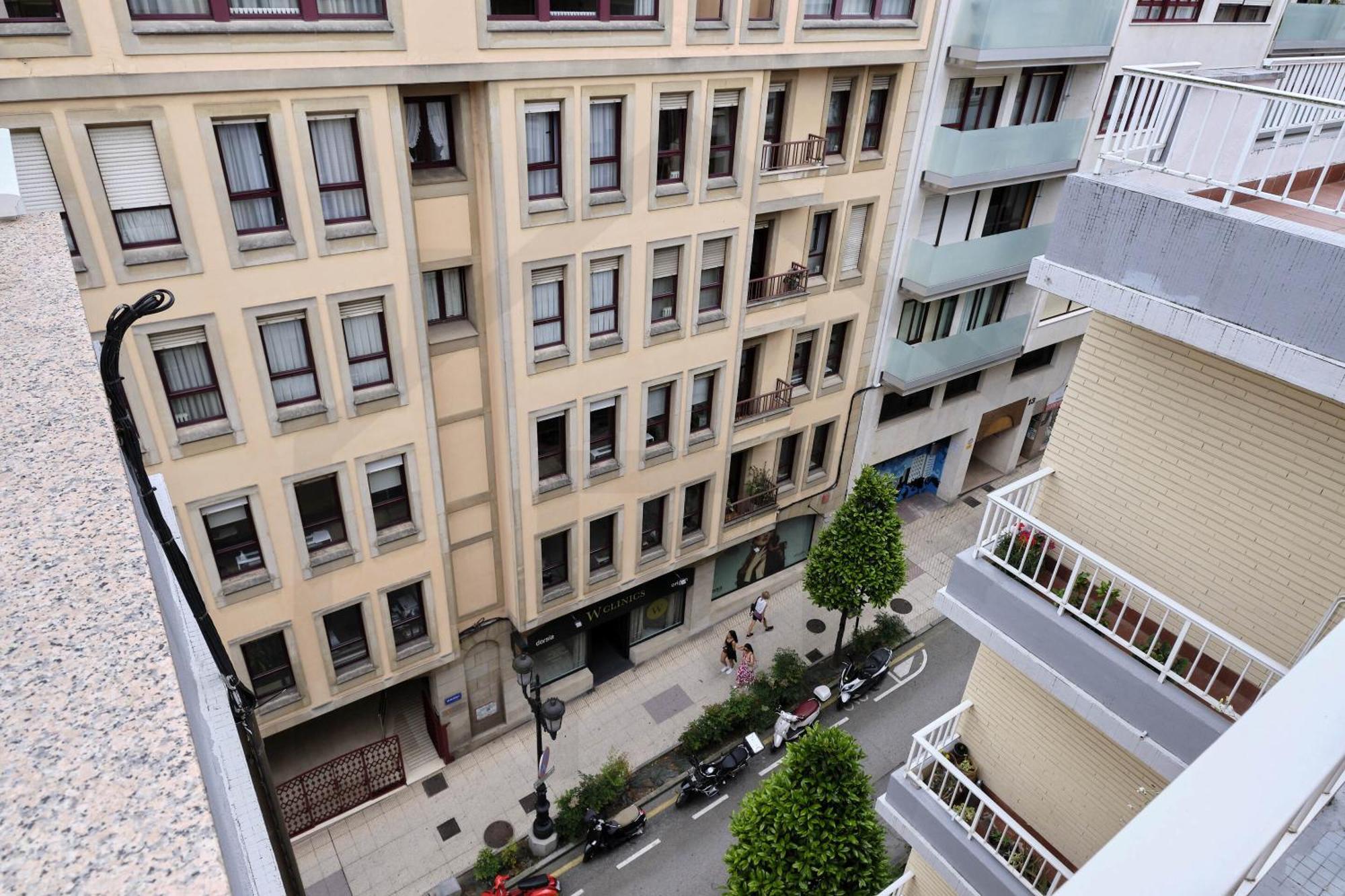 Atico Quintana I - Con Terraza, Vistas A La Ciudad, En El Centro, Con Wifi Y Garaje Apartment Oviedo Bagian luar foto